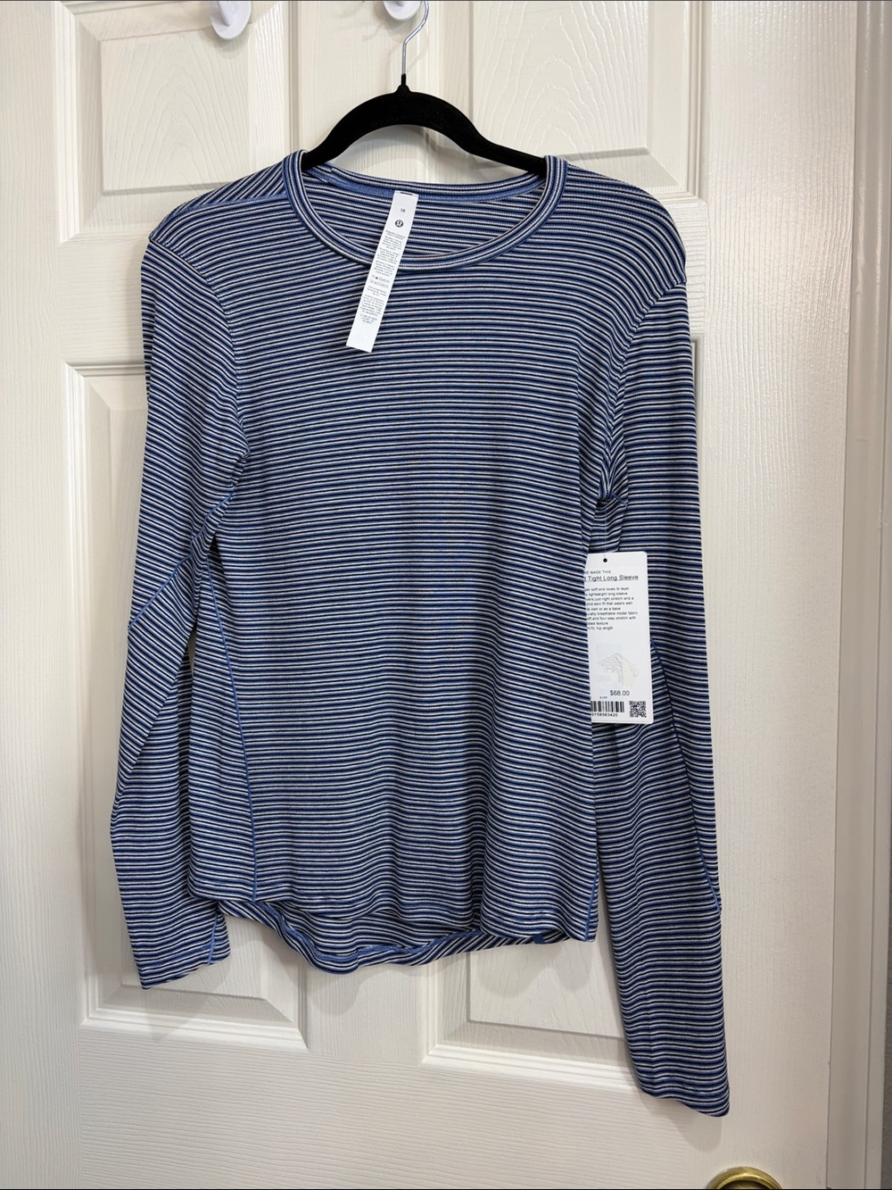 340. Lululemon NWT Hold Tight Long Sleeve Blue Stripes 10
